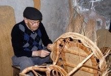 Korbflechten – Schauwerktstatt in Camacha Schauwerkstatt in Camacha