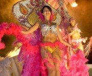 Sambatänzerin beim Karneval auf Madeira (Bild: Tourismo da Madeira) Sambatänzerin beim Karneval auf Madeira (Bild: Tourismo da Madeira)
